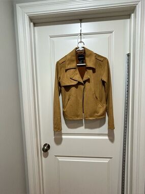Ookie & LaLa women’s size XS light camel Suede-Look Moto Jacket with Zip Pockets